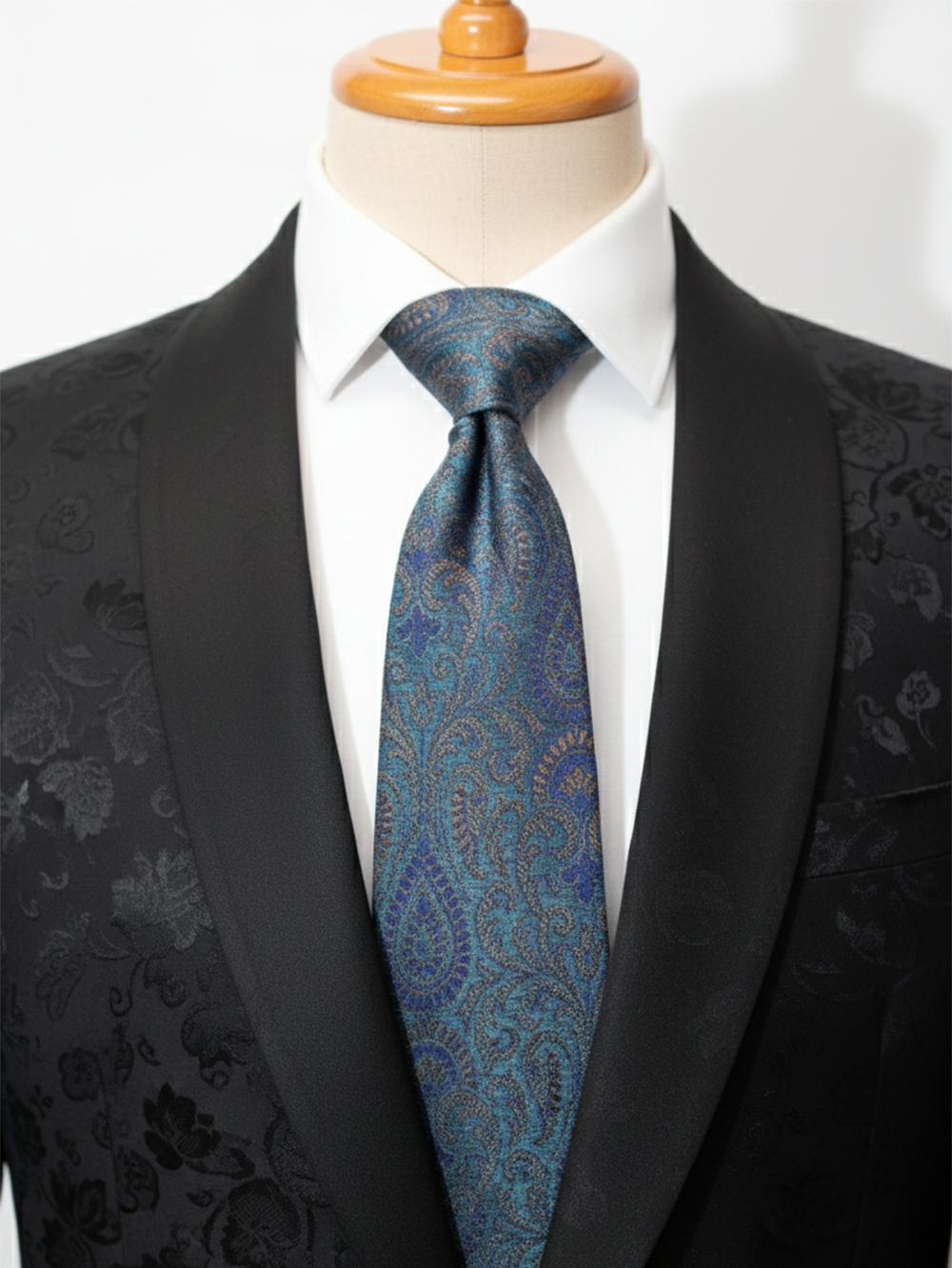 Blue Designer Pattern Neck Tie – Stylish & Modern