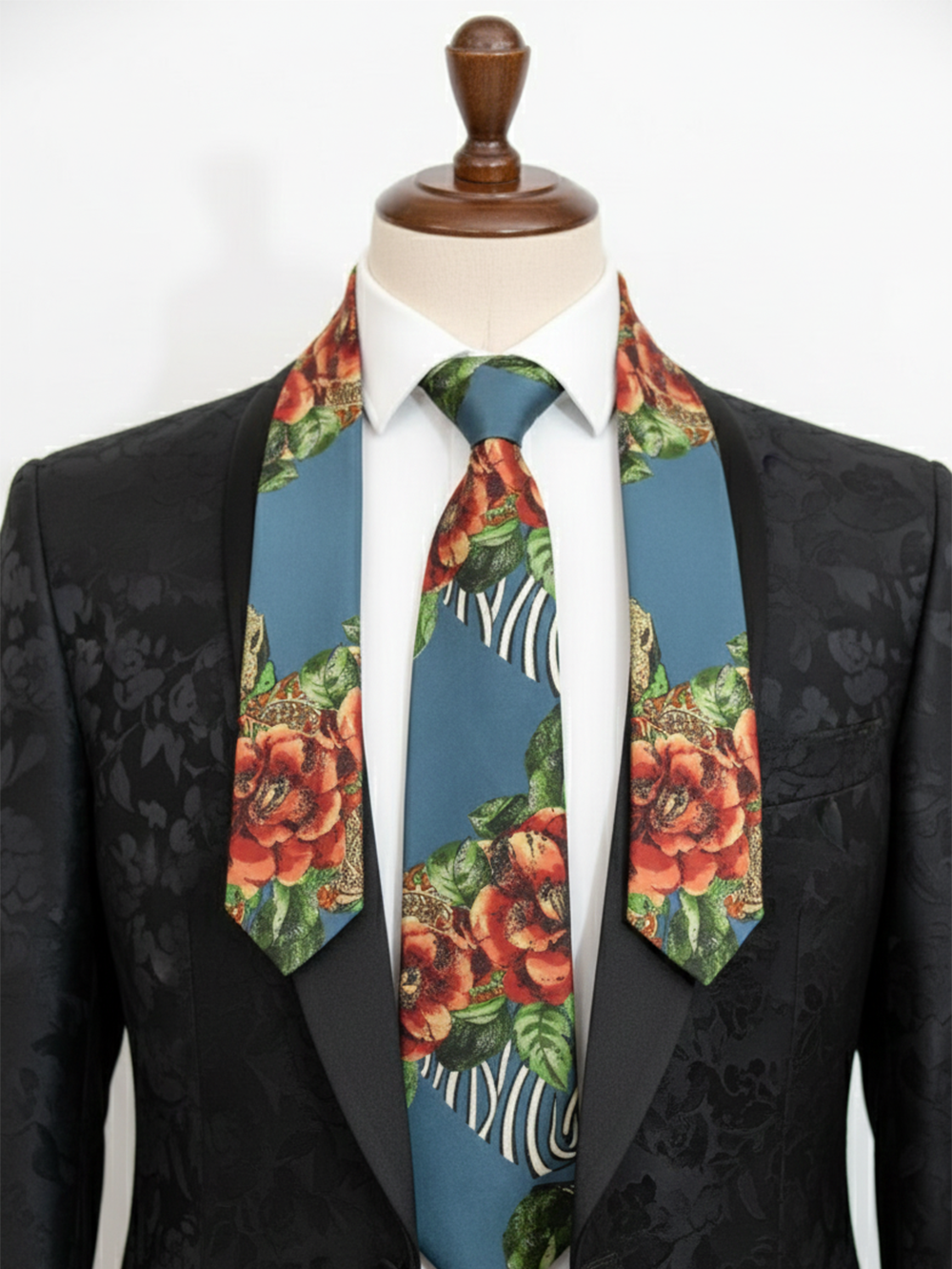 Designer Floral Printed Silk Tie for Men – Blue Statement Necktie