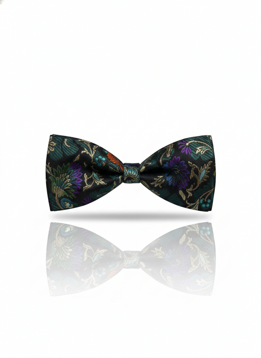 The Emerald Shadow: Hand-Detailed Black & Forest Green Bow Tie