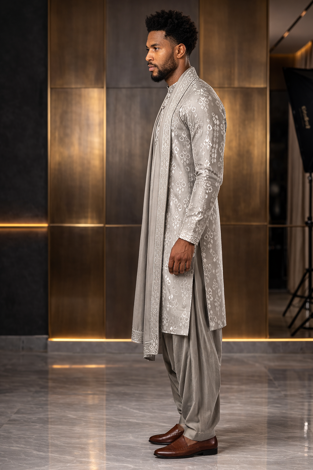 Men'sSilver Silk Designer Kurta Pajama with Stole