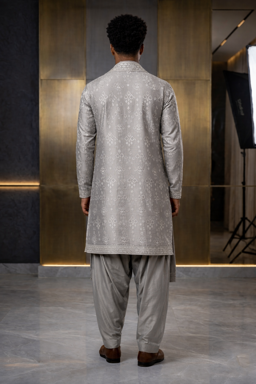 Men'sSilver Silk Designer Kurta Pajama with Stole